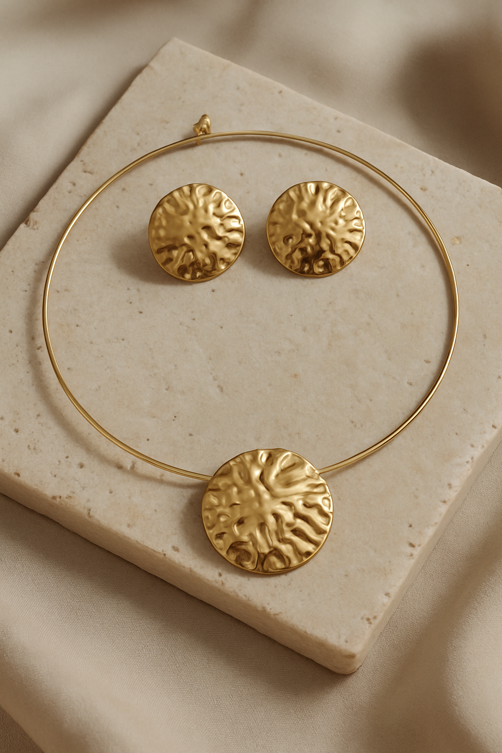 Elysian Sun Disc – Hammered Medallion Necklace + Earrings Set